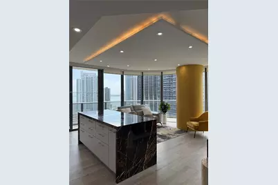 55 SW 9th St #2703, Miami, FL 33130 - Photo 1