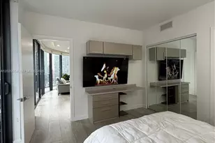 55 SW 9th St, Miami, FL 33130 - Photo 17