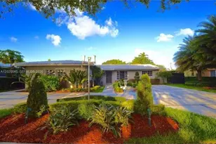 14001 Cypress Ct, Miami Lakes, FL 33014 - Photo 5