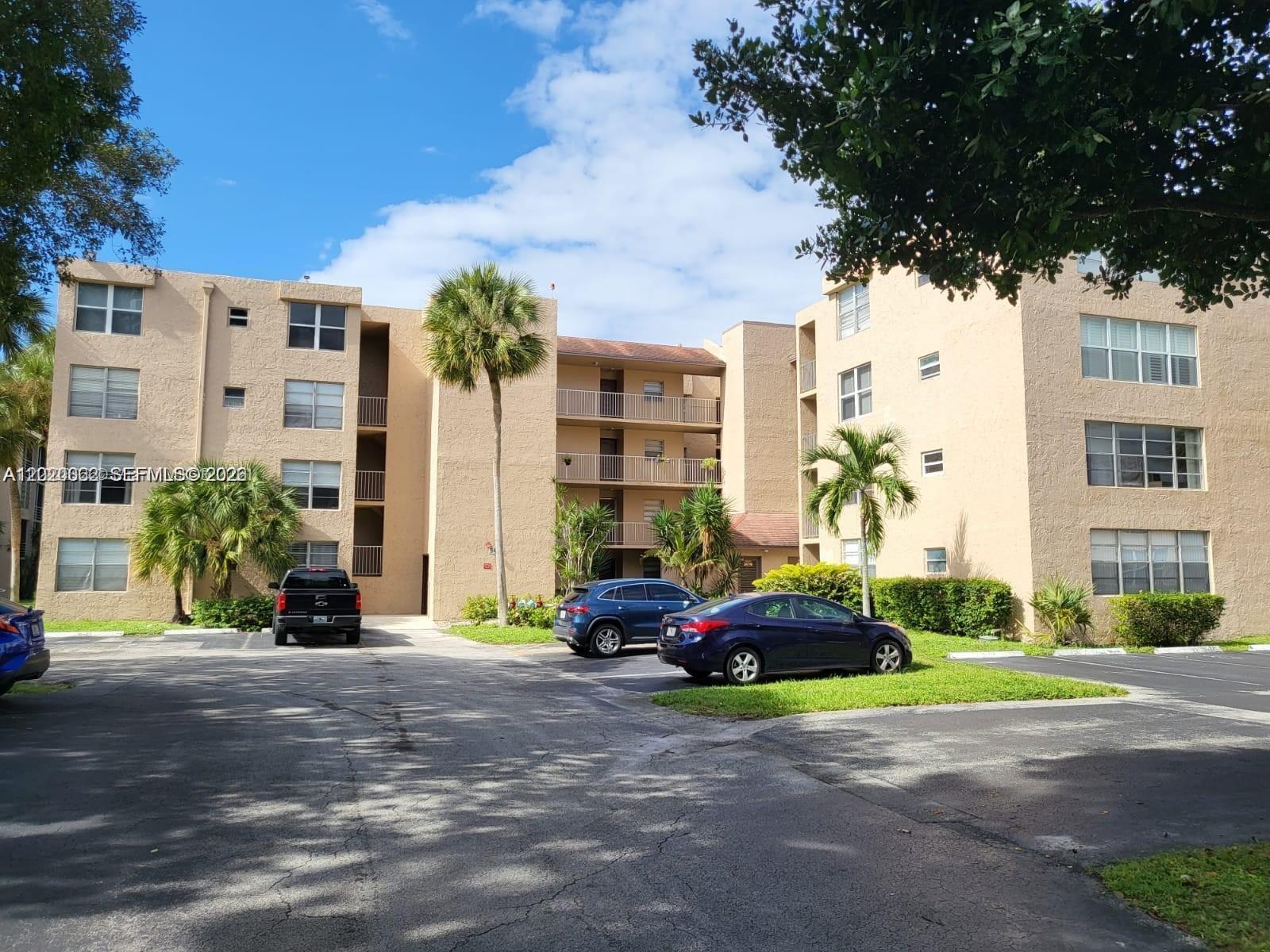 9440 Live Oak Pl #201 main architectural view