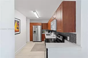 401 69th St, Miami Beach, FL 33141 - Photo 5