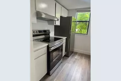 8180 Geneva Ct #431, Doral, FL 33166 - Photo 3