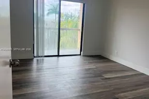 8180 Geneva Ct, Doral, FL 33166 - Photo 7