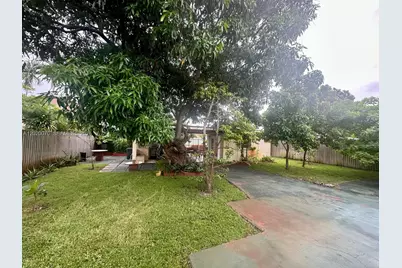 659 W 14th St, Hialeah, FL 33010 - Photo 19
