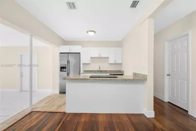 3271 NW 18th Ter, Miami, FL 33125 - Photo 3