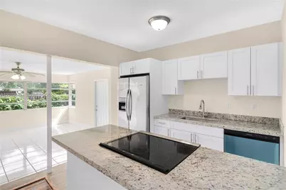 3271 NW 18th Ter, Miami, FL 33125 - Photo 21