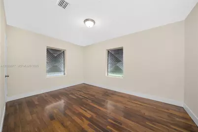 3271 NW 18th Ter, Miami, FL 33125 - Photo 25