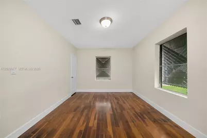3271 NW 18th Ter, Miami, FL 33125 - Photo 13