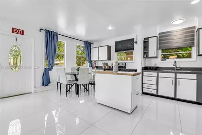 1738 N 16th Ct, Hollywood, FL 33020 - Photo 9