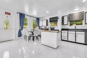 1738 N 16th Ct, Hollywood, FL 33020 - Photo 9