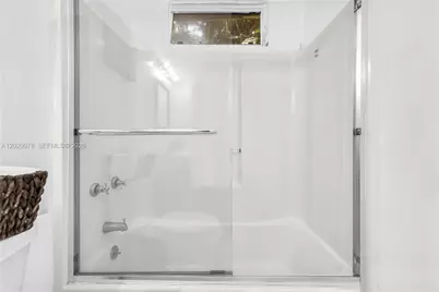 1738 N 16th Ct, Hollywood, FL 33020 - Photo 19