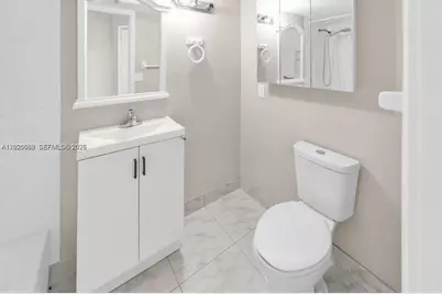18801 NE 2nd Ave #1006, Miami, FL 33179 - Photo 5
