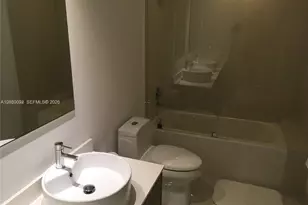 121 NE 34th St, Miami, FL 33137 - Photo 17