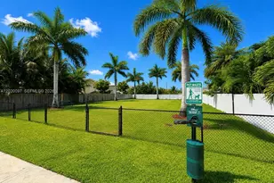 542 NE 6th Pl, Florida City, FL 33034 - Photo 29