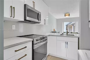 13946 SW 91st Terrace, Miami, FL 33186 - Photo 3