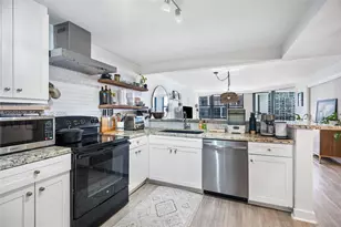 1925 Brickell Ave, Miami, FL 33129 - Photo 7