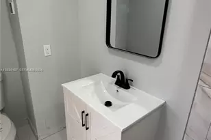 20825 NE 8th Ct, Miami, FL 33179 - Photo 19