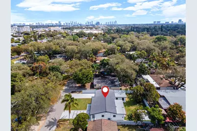 610 NE 164th Ter, Miami, FL 33162 - Photo 21