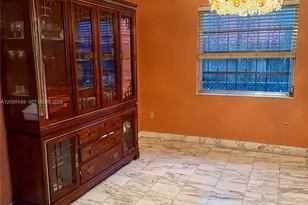 320 NW 61st Ave, Miami, FL 33126 - Photo 5