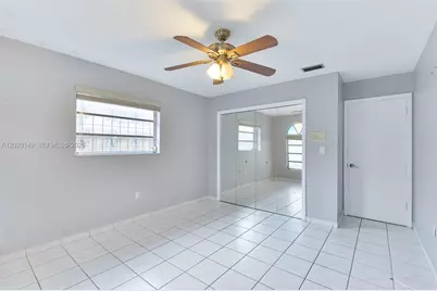 320 NW 61st Ave, Miami, FL 33126 - Photo 11