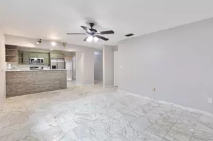 320 NW 61st Ave, Miami, FL 33126 - Photo 7