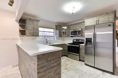320 NW 61st Ave, Miami, FL 33126 - Photo 5