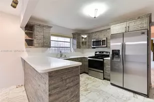 320 NW 61st Ave, Miami, FL 33126 - Photo 5