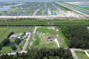19860 Skyhawk Ln, Loxahatchee, FL 33470 - Photo 13