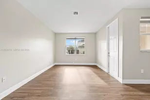 1049 NE 42nd Pl, Homestead, FL 33033 - Photo 11