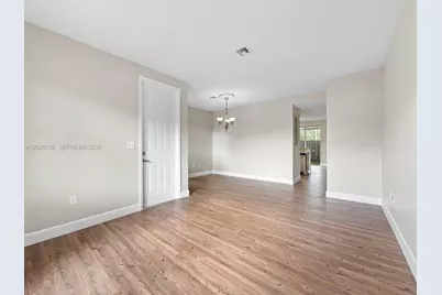 1049 NE 42nd Pl, Homestead, FL 33033 - Photo 7