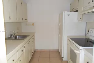 801 SW 133rd Terrace, Pembroke Pines, FL 33027 - Photo 19
