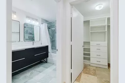 1050 Brickell Ave #2320, Miami, FL 33131 - Photo 17