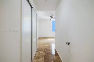 1050 Brickell Ave, Miami, FL 33131 - Photo 25