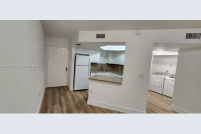 8333 Lake Dr #104, Doral, FL 33166 - Photo 5