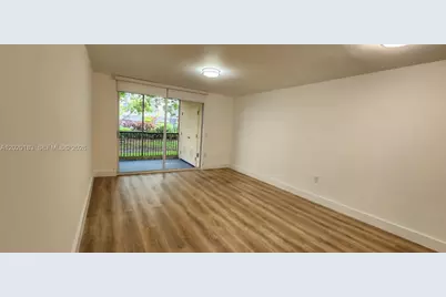 8333 Lake Dr #104, Doral, FL 33166 - Photo 3