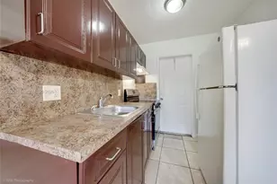 1124 NW 2nd St, Fort Lauderdale, FL 33311 - Photo 3