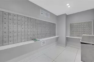20301 W Country Club Dr, Aventura, FL 33180 - Photo 13