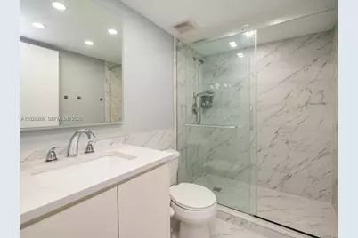 3600 Mystic Pointe Dr #808, Aventura, FL 33180 - Photo 11