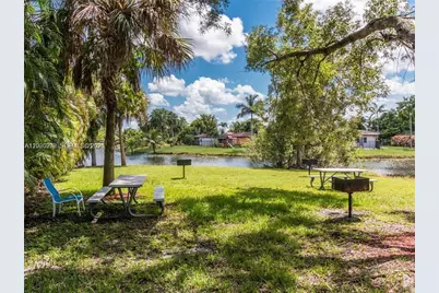 436 Lakeview Dr #203, Weston, FL 33326 - Photo 21