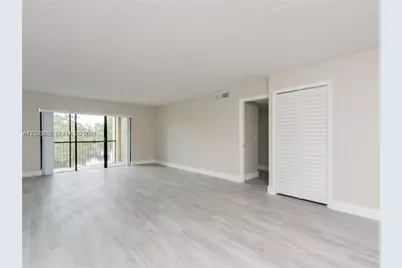 436 Lakeview Dr #203, Weston, FL 33326 - Photo 9