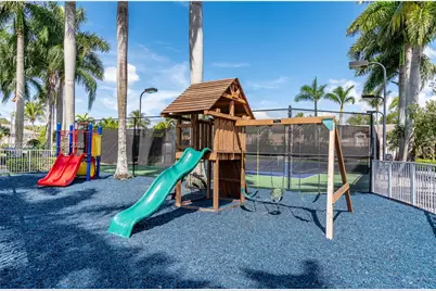 5610 NW 114th Pl #218, Doral, FL 33178 - Photo 27