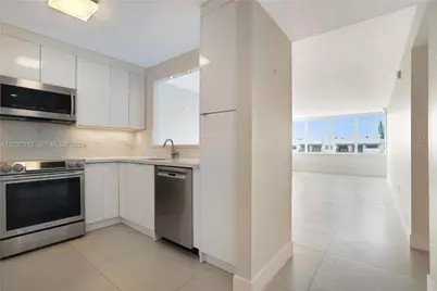 8233 Harding Ave #508, Miami Beach, FL 33141 - Photo 13