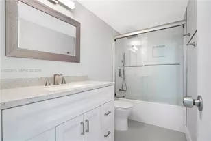 8233 Harding Ave, Miami Beach, FL 33141 - Photo 7