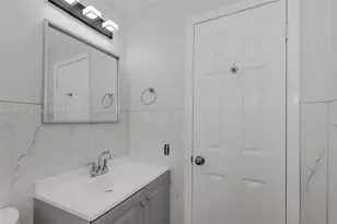 221 NW 32nd St, Miami, FL 33127 - Photo 21