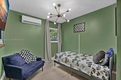 725 NW 24th Ct, Miami, FL 33125 - Photo 23