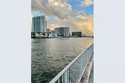 [Address not provided], Hallandale Beach, FL 33009 - Photo 5