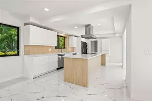 112 E 1st Ct, Miami Beach, FL 33139 - Photo 15