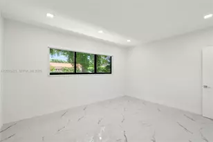 112 E 1st Ct, Miami Beach, FL 33139 - Photo 59