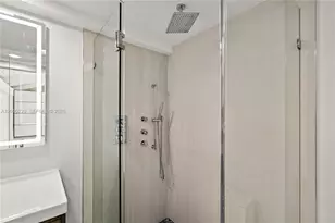 112 E 1st Ct, Miami Beach, FL 33139 - Photo 31