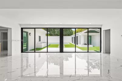 112 E 1st Ct, Miami Beach, FL 33139 - Photo 21